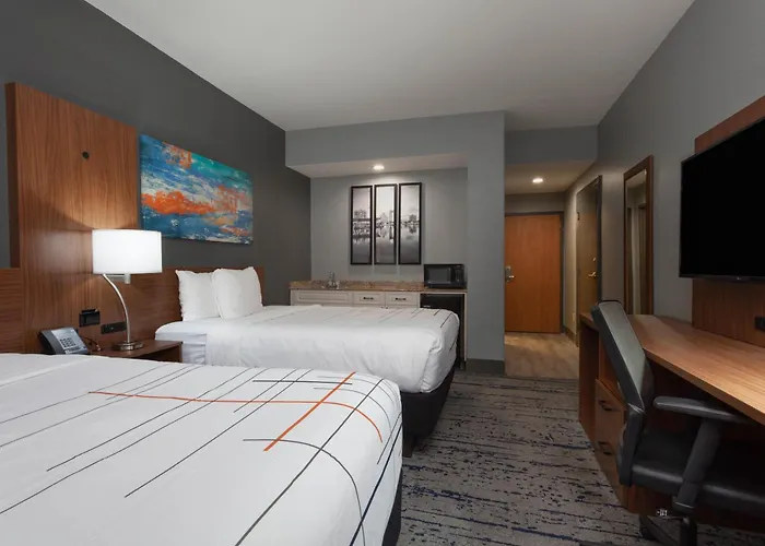La Quinta By Wyndham St. Petersburg Northeast *Newly Renovated