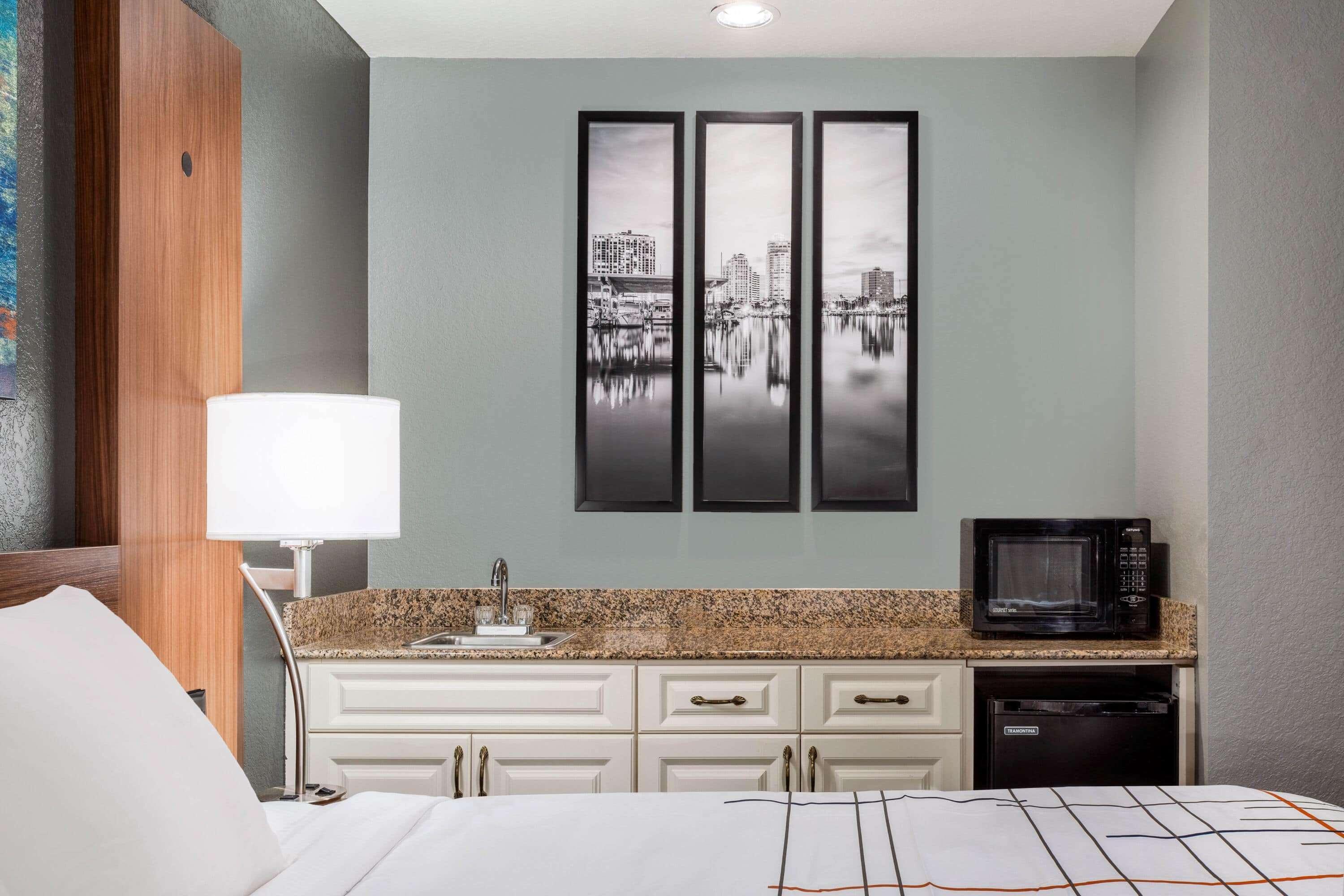 Hotel La Quinta By Wyndham Northeast *newly Renovated San Petersburgo