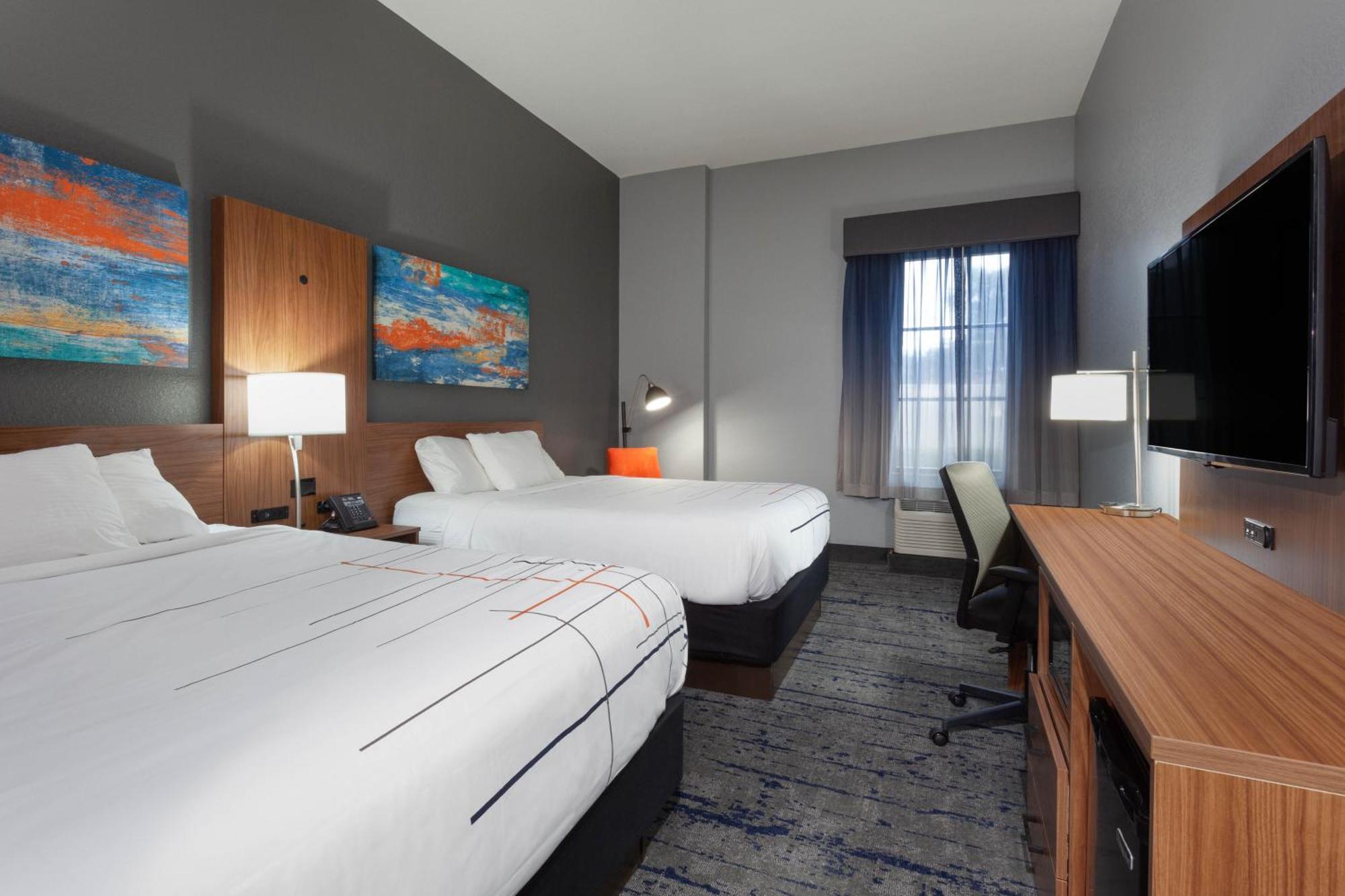 Hotel La Quinta By Wyndham Northeast *newly Renovated San Petersburgo