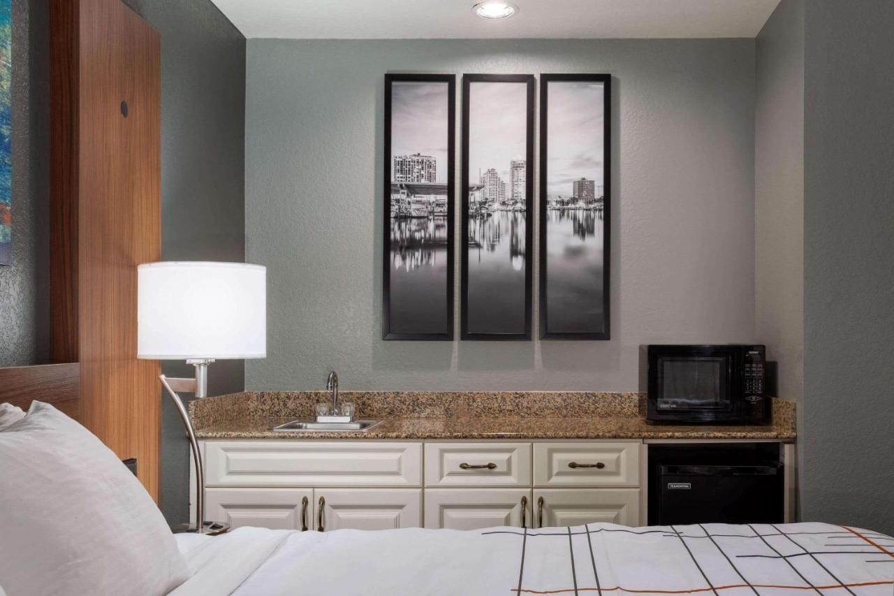 La Quinta By Wyndham Northeast *newly Renovated 3* San Petersburgo